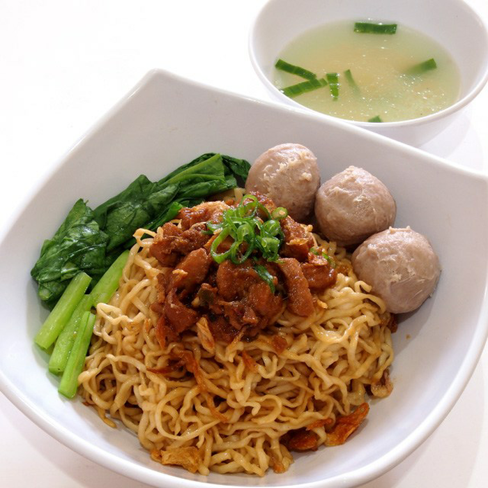 Mie Ayam Pent Hol Bakso: Rasa yang Bikin Ngidam Setiap Hari!